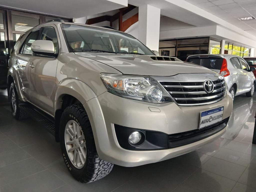 TOYOTA SW4 4X4 SRV 3.0 TDI 2014